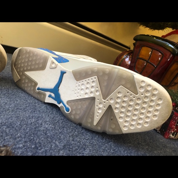 Jordan Shoes - Picture 2 of 6